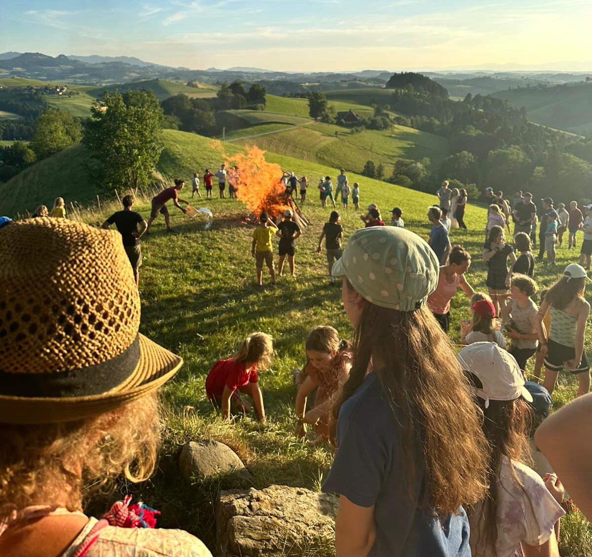 Johannifest der Steinerschule Bern Ittigen Langnau auf dem Ratzenbergli. Sommersonnenwende