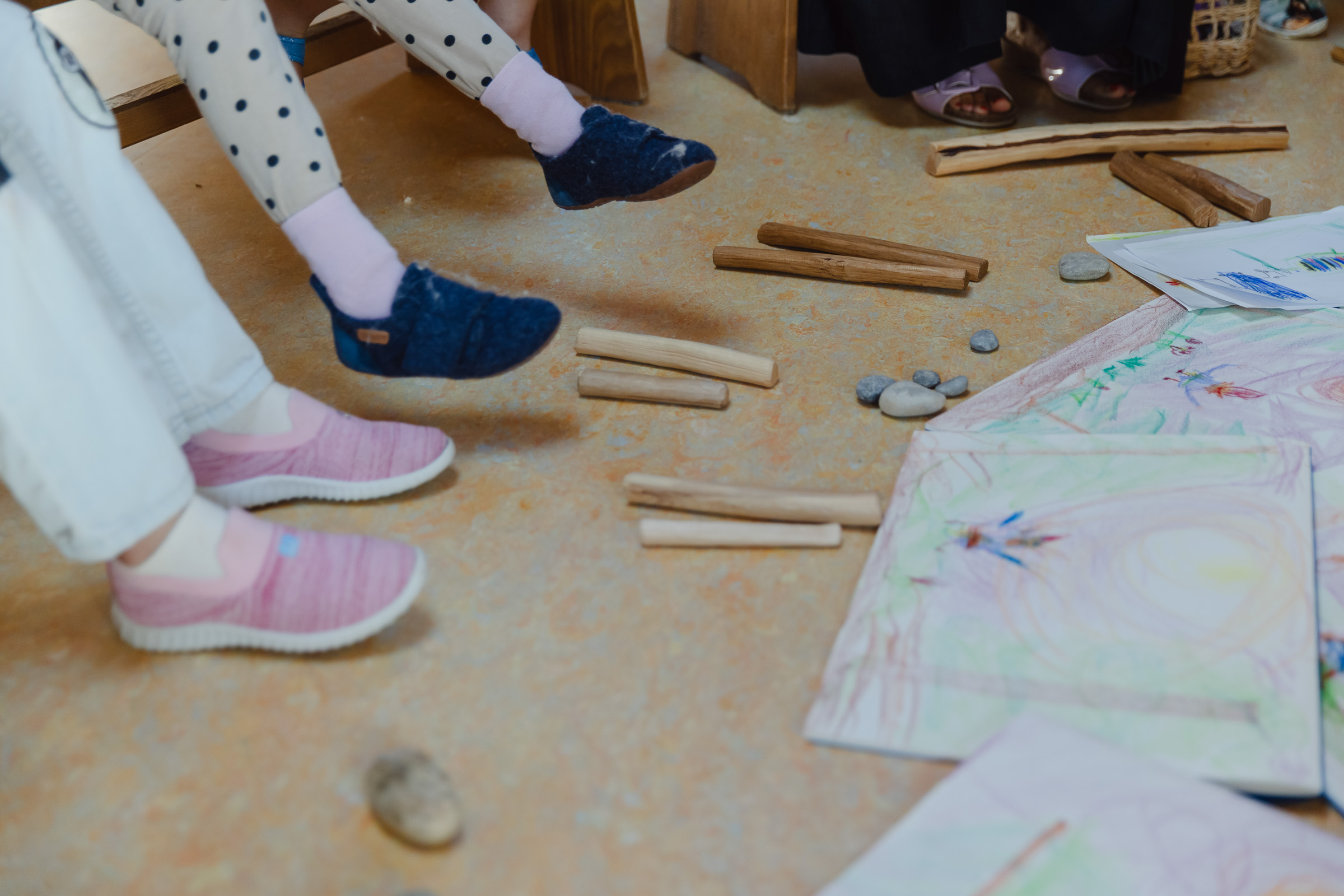 Unterricht in der 1. Klasse der Steinerschule Bern Ittigen Langnau