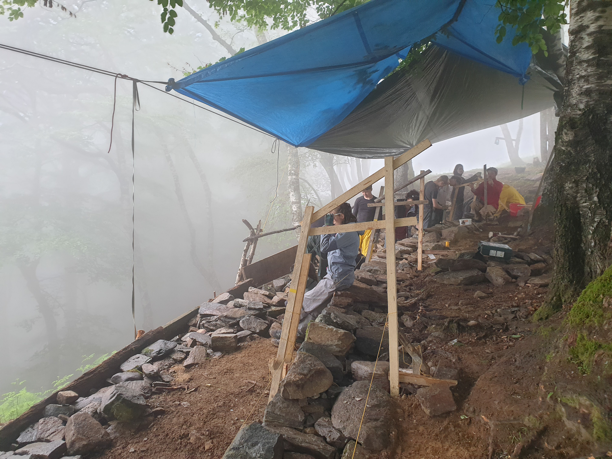 Trockenmauerlager der 9. Klasse Bern, Steinerschule Bern Ittigen Langnau - Privatschule